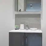 Modern & Bright 1 Bed * Leeds (West Yorkshire)