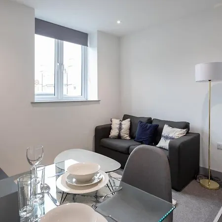Modern & Bright 1 Bed Лідс