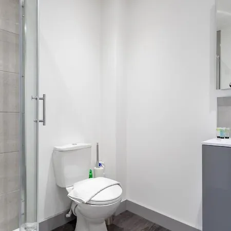 Modern & Bright 1 Bed