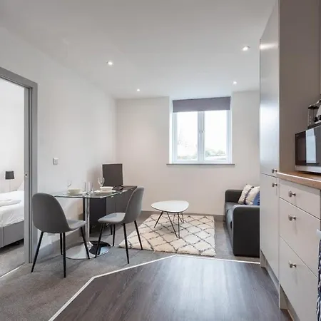 Modern & Bright 1 Bed Appartement *