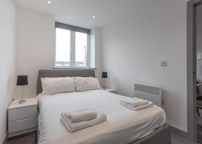 Modern & Bright 1 Bed Apartment Leeds (West Yorkshire)