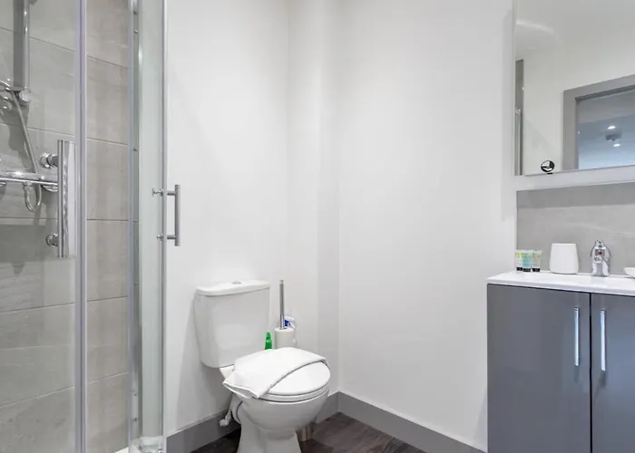 Modern & Bright 1 Bed