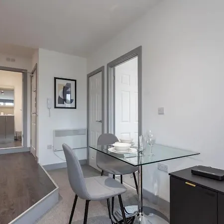 Modern & Bright 1 Bed